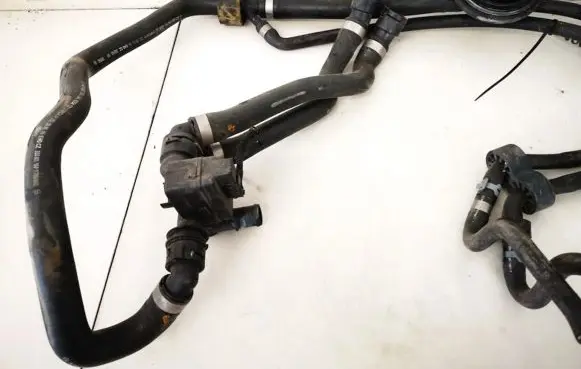 Mercedes-Benz CLS C219 Engine coolant pipe/hose a2118302396
