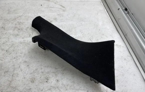 Tesla Model Y (C) pillar trim 170465900D 170466100D