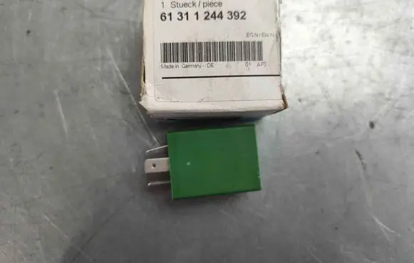 BMW E3 E9 Hazard warning light relay 61311244392 61311244377 1244392