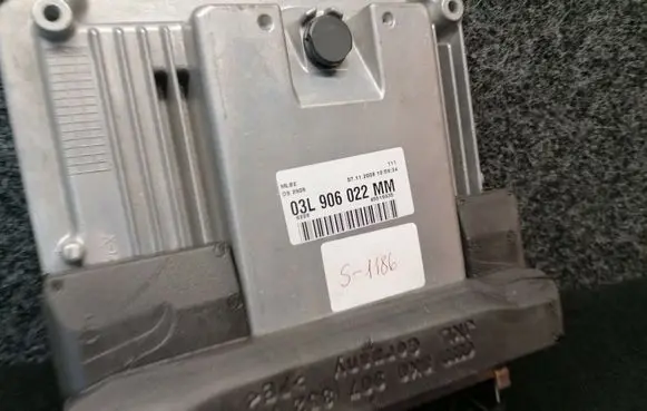 Audi A4 S4 B8 8K Engine control unit/module 03L906022MM