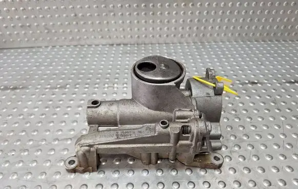 Mini One - Cooper Coupe R56 Oil pump V757601280