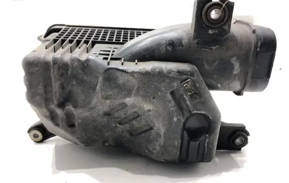 Hyundai i40 Air filter box 28110-3Z300