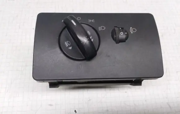 Ford Mondeo Mk III Light switch 1S7T13A024BB