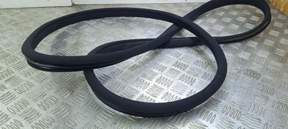 Mercedes-Benz C AMG W204 Front door rubber seal A2046971051