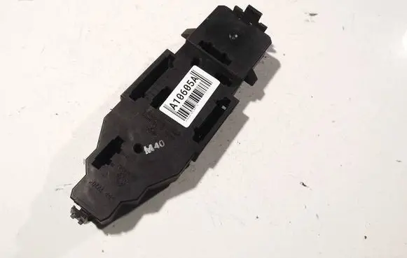 Volkswagen Golf III Tail light bulb cover holder 1h9945257