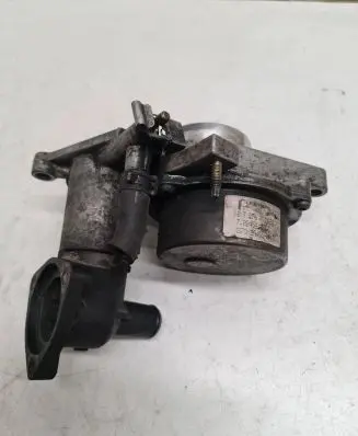 Ford Mondeo Mk III Vacuum pump 72245410C XS7Q2A451BH 276701028