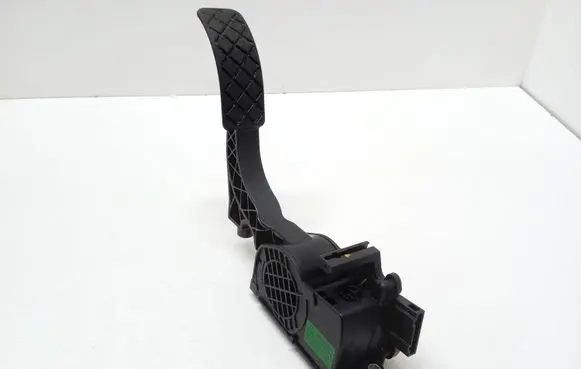 Skoda Fabia Mk2 (5J) Accelerator throttle pedal 6Q1721503F 989209217 0280755063