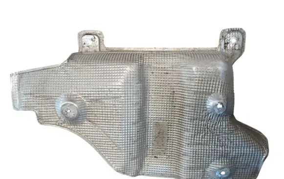 Audi Q7 4L Exhaust heat shield 7L0825681B