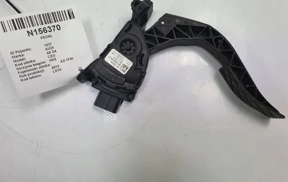 Audi A8 S8 D4 4H Accelerator throttle pedal 8K1723523A