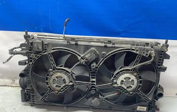 Opel Insignia A Radiator set 13223018 13241736