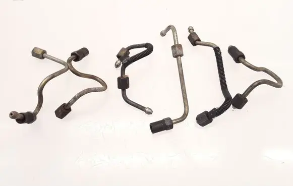 Mazda 6 Fuel injector supply line/pipe 