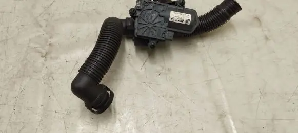 Mercedes-Benz A W176 Coolant heater control valve A1330901500