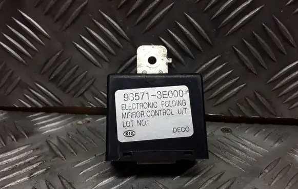 KIA Sorento Wing mirror control module 935713E000