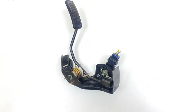 Toyota Avensis T250 Accelerator throttle pedal