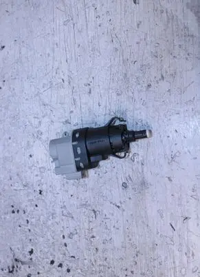 Land Rover Evoque I Brake pedal sensor switch BJ3213480AA