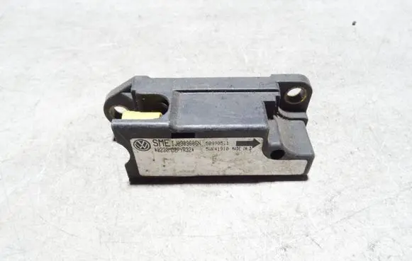 Volkswagen PASSAT B5 Airbag deployment crash/impact sensor 1J0909606N
