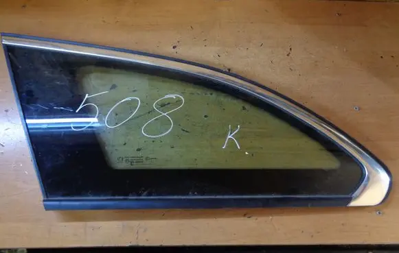 Peugeot 508 Side middle window/glass 