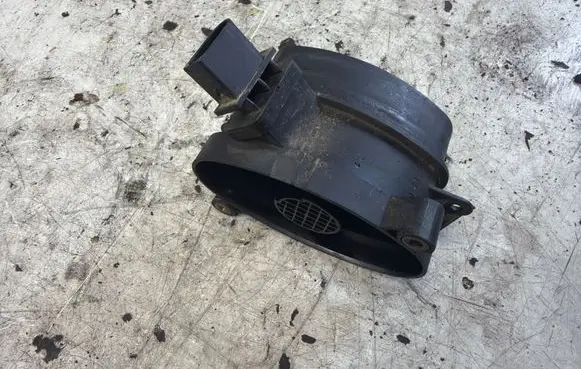 BMW 3 E46 Mass air flow meter 0928400504