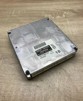 Toyota Corolla E120 E130 Engine control unit/module ECU 8966602110 MB1758005221