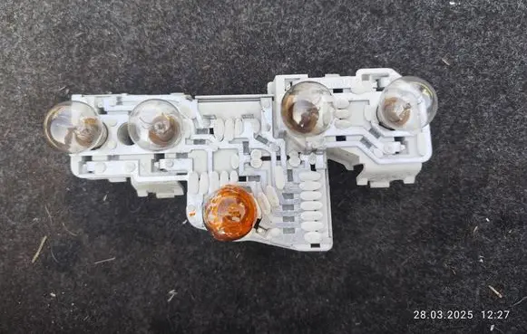 Volkswagen PASSAT B5.5 Tail light bulb cover holder 28409009 3B5945257B 3B5945257