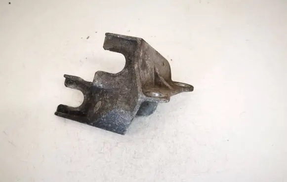 Opel Insignia A Engine mounting bracket