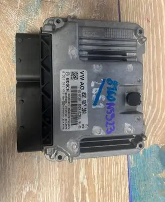 Volkswagen Tiguan Engine control unit/module 05E907309 0261S16449