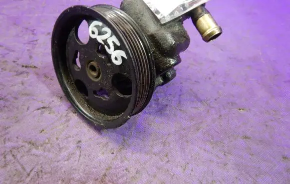 Ford Fiesta Power steering pump
