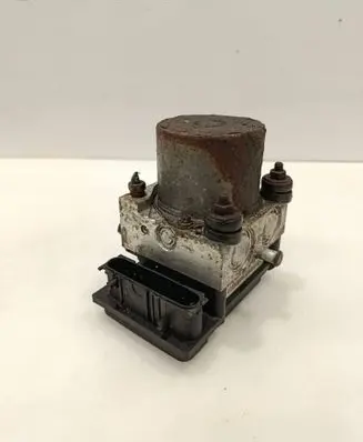 Toyota Avensis T250 ABS Pump 4451005042