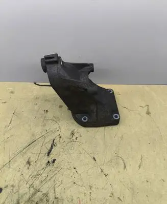 Mercedes-Benz E W211 Engine mounting bracket A6112230704