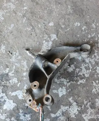 Opel Vivaro Gearbox mounting bracket 8200153751A