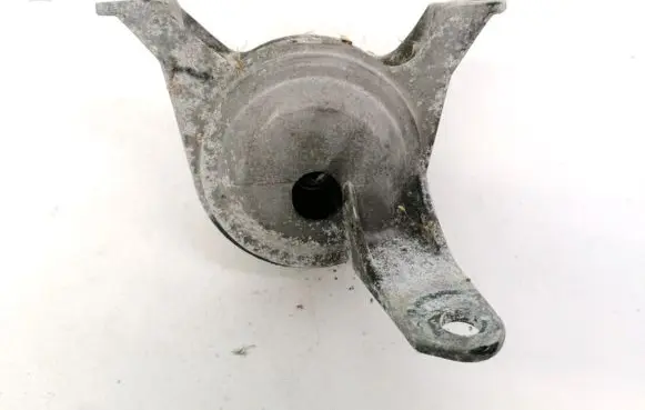 Opel Zafira A Engine mount bracket 90576049 90575779