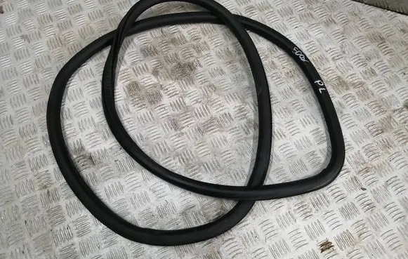 Fiat 500X Front door rubber seal 