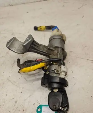 Hyundai Tucson JM Ignition lock 819102EA00
