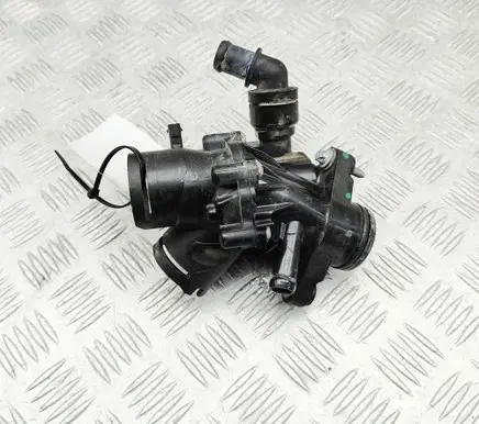Mercedes-Benz C W205 Thermostat housing A2742000215