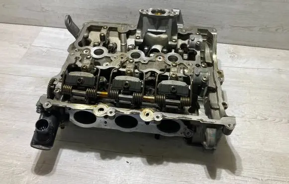 Mini One - Cooper F56 F55 Engine head 8638087