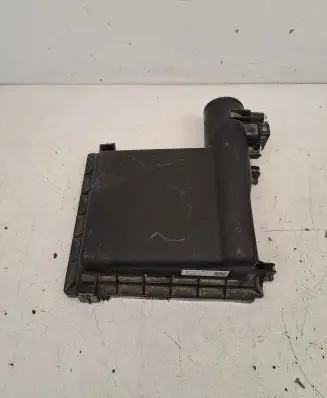 Toyota Auris E180 Air filter box cover 177050T060