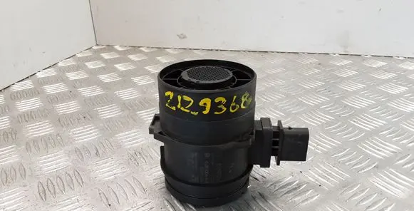 BMW 1 E81 E87 Mass air flow meter 0281006146 8509724