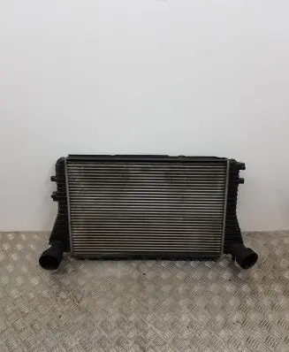 Volkswagen Golf V Intercooler radiator 1K0145803E