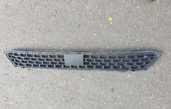 Hyundai Santa Fe Front bumper lower grill 86531S1600