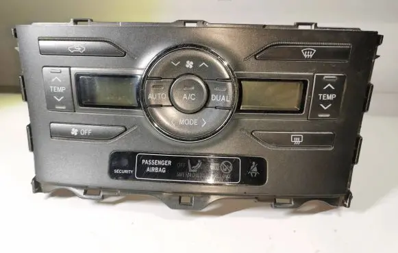 Toyota Auris 150 Climate control unit 5590012A30B 6L161D5