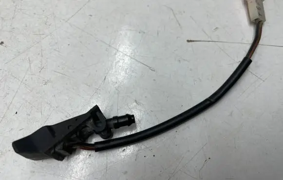 Volkswagen Transporter - Caravelle T5 Windshield washer spray nozzle 7L5955984
