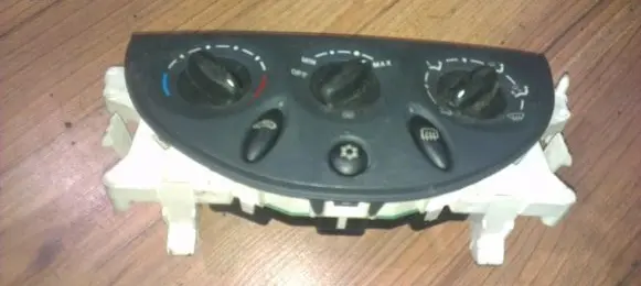 Citroen C5 Climate control unit f661023r 69392202