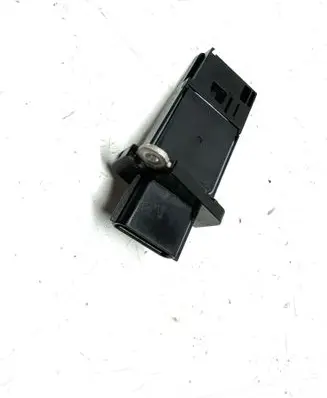 Nissan Qashqai Mass air flow meter 226807S000 AFH70M38 8225