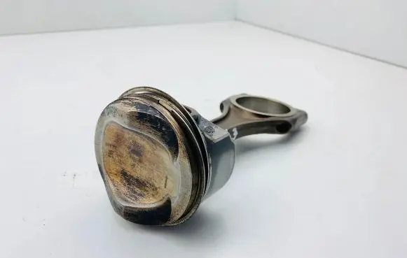 Audi Q7 4M Piston R6EH