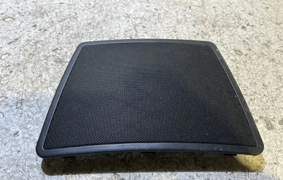 BMW 6 F12 F13 Parcel shelf grill 7009536