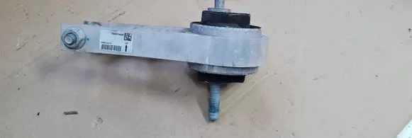Engine mount bracket