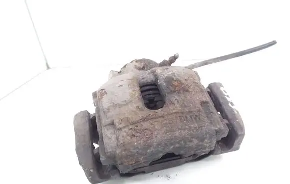 BMW X3 E83 Front brake caliper