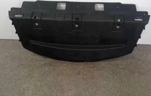 Parcel shelf