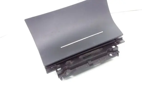 Skoda Octavia Mk2 (1Z) Ashtray (front) 1Z1863077A 1Z1857962B