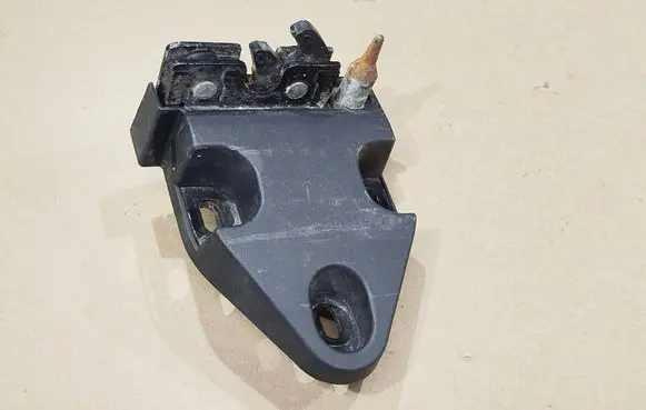 Renault Trafic III (X82) Loading door lock 19800918